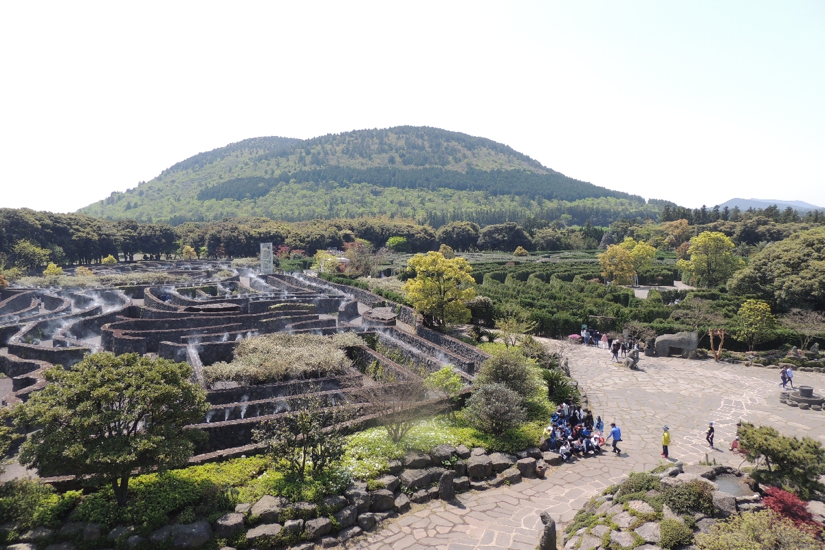 돌미로 전경